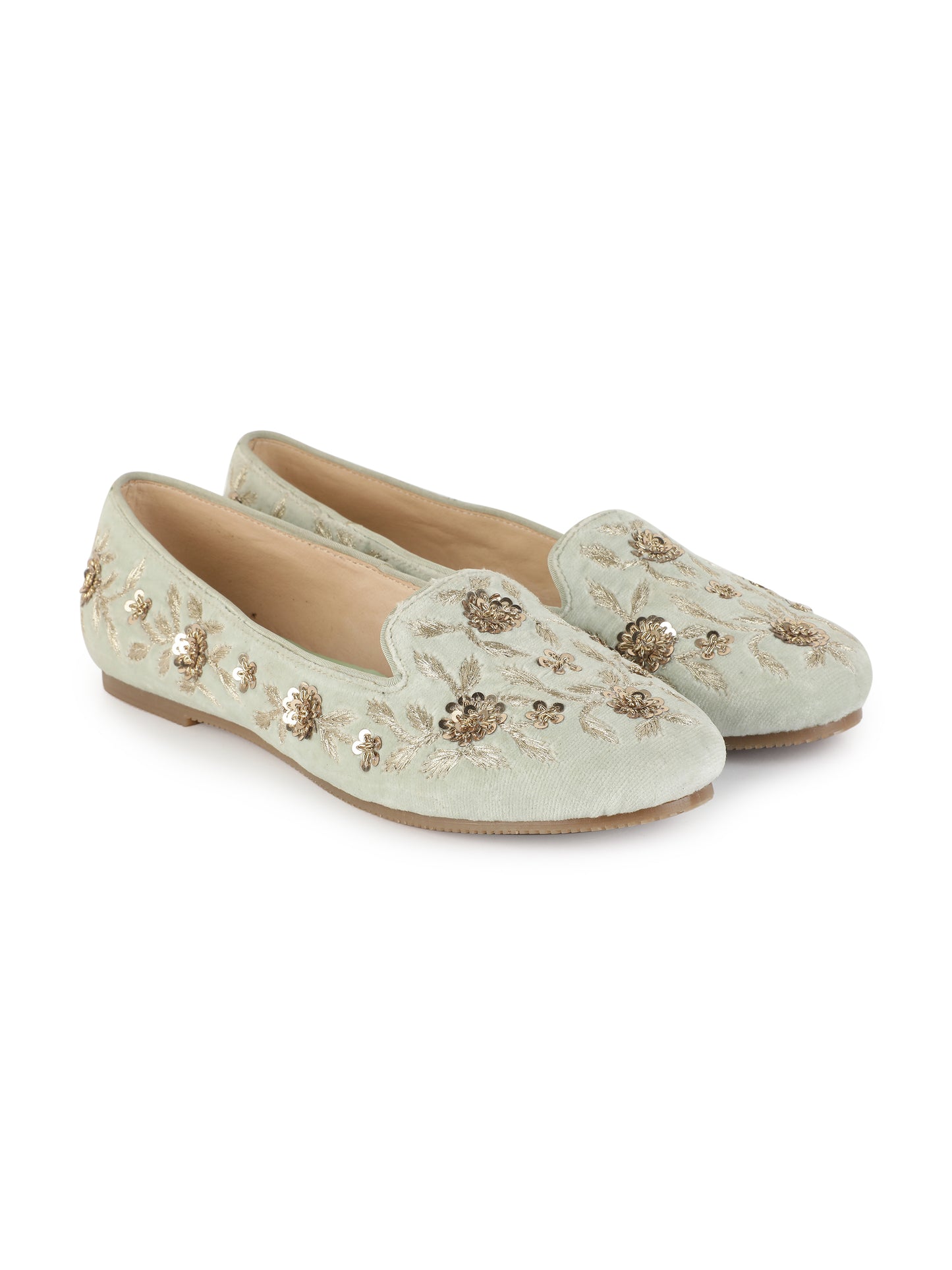 Embroidery in Pistas Green
