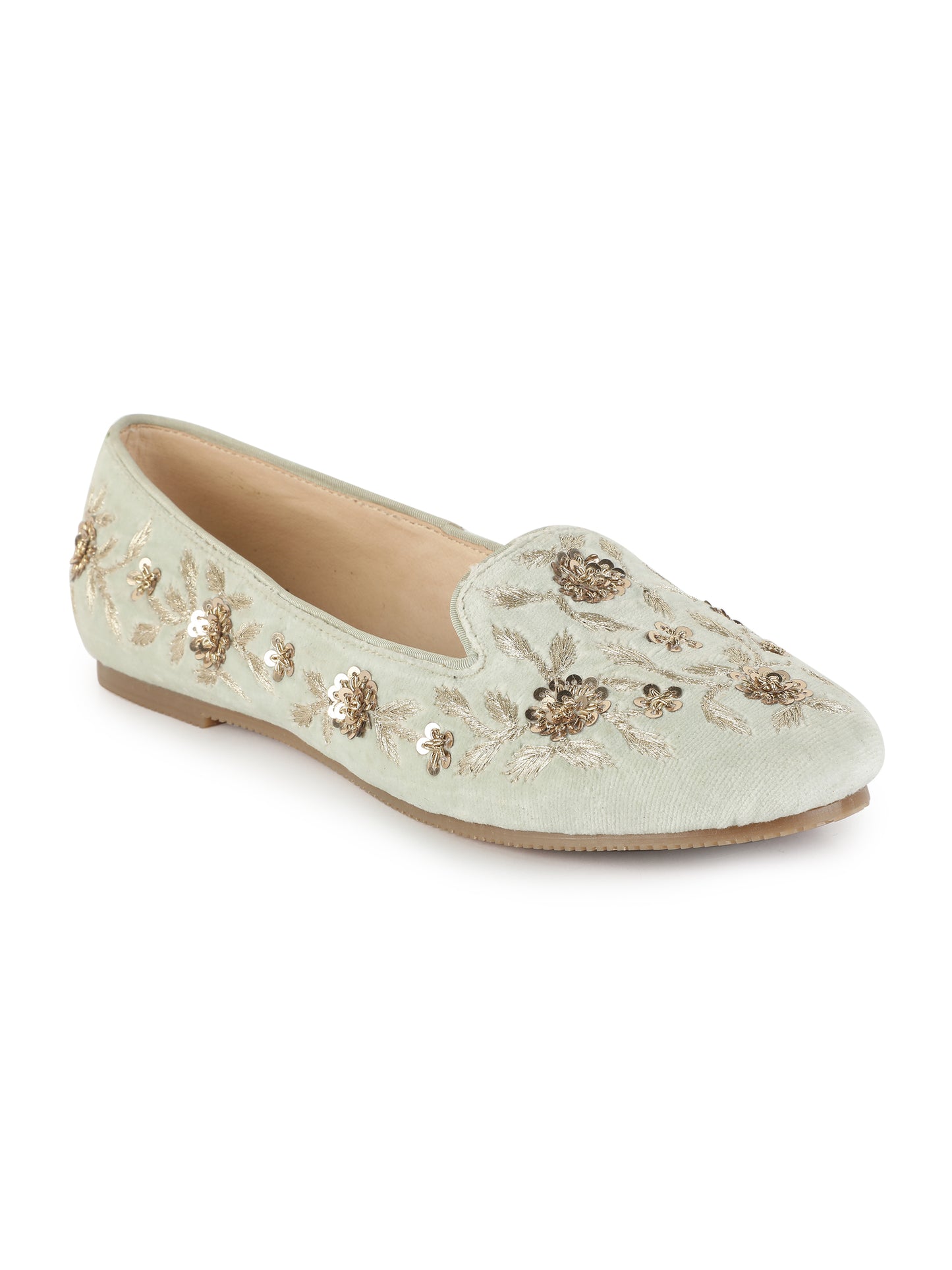 Embroidery in Pistas Green
