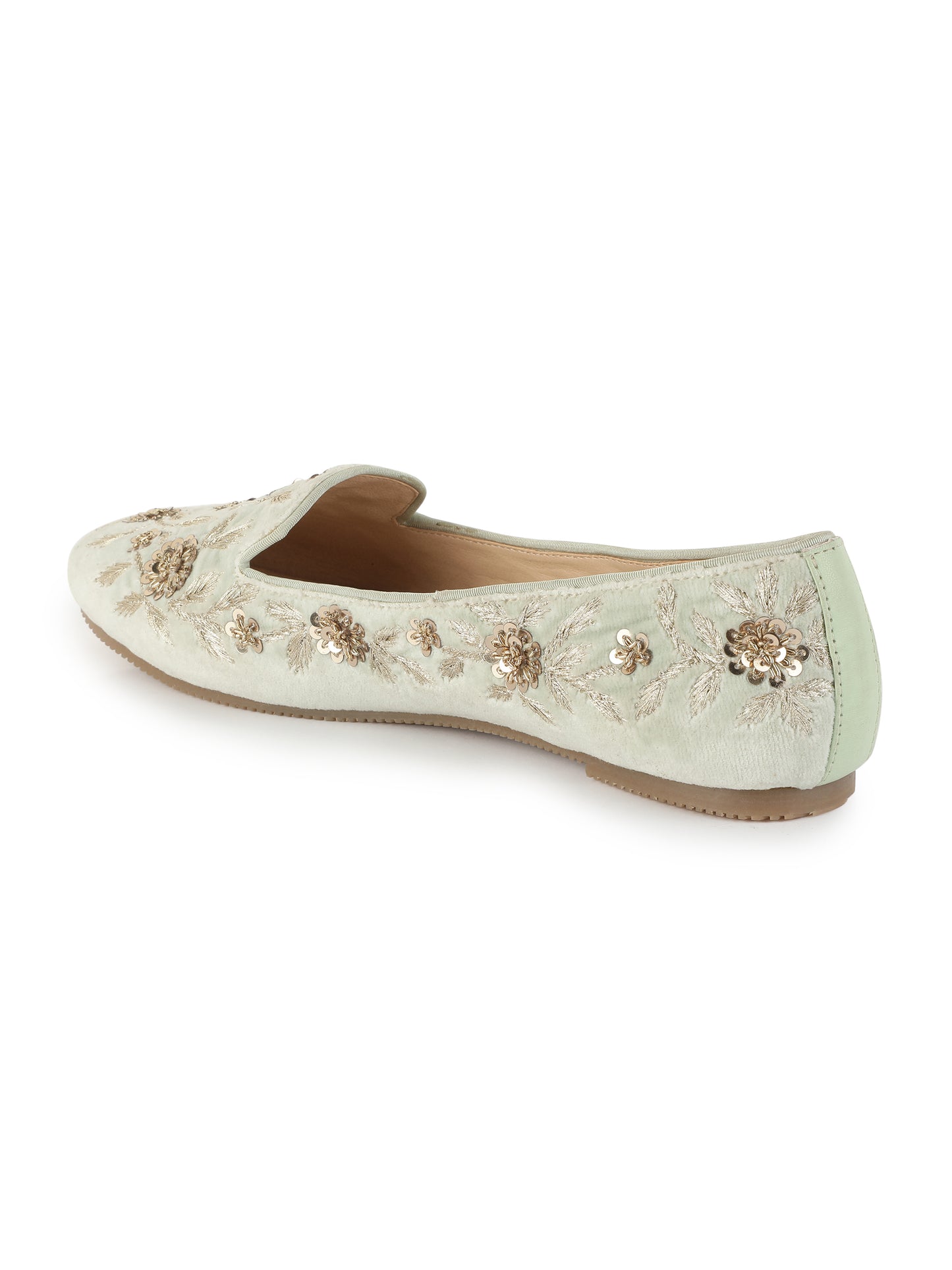 Embroidery in Pistas Green