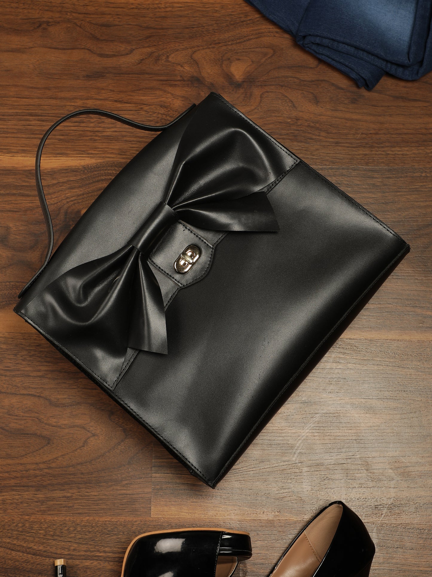 Black Handbag Online