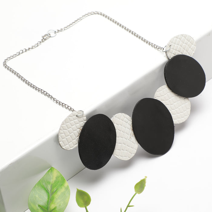 Round circle necklace