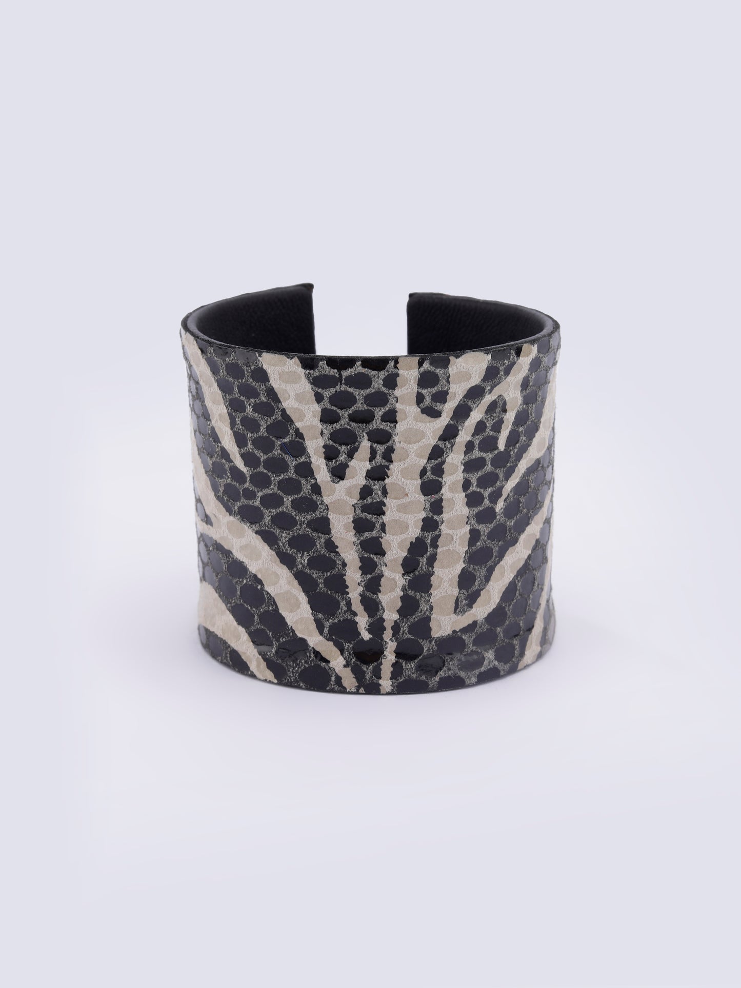Cobra Design Bangle