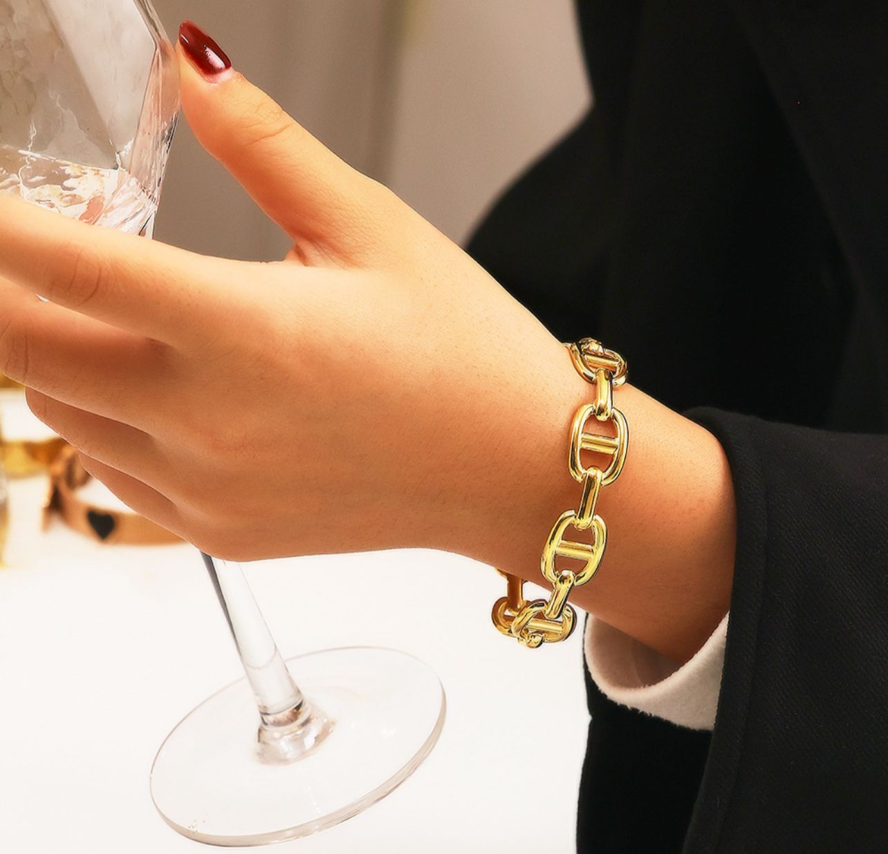 Dazelio Luxe Gold Chain Link Bracelet – Modern Statement Design