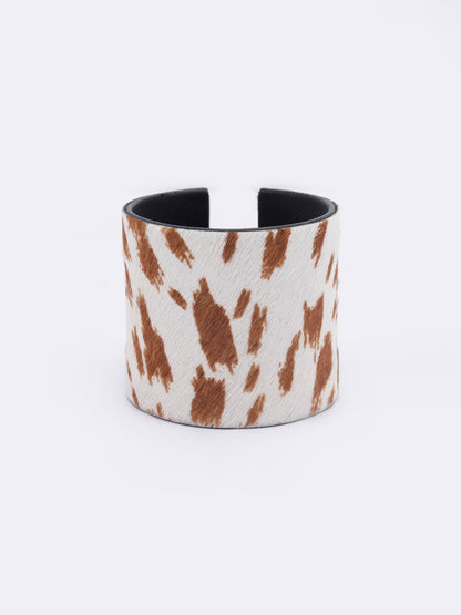 White Brush Design Bangle