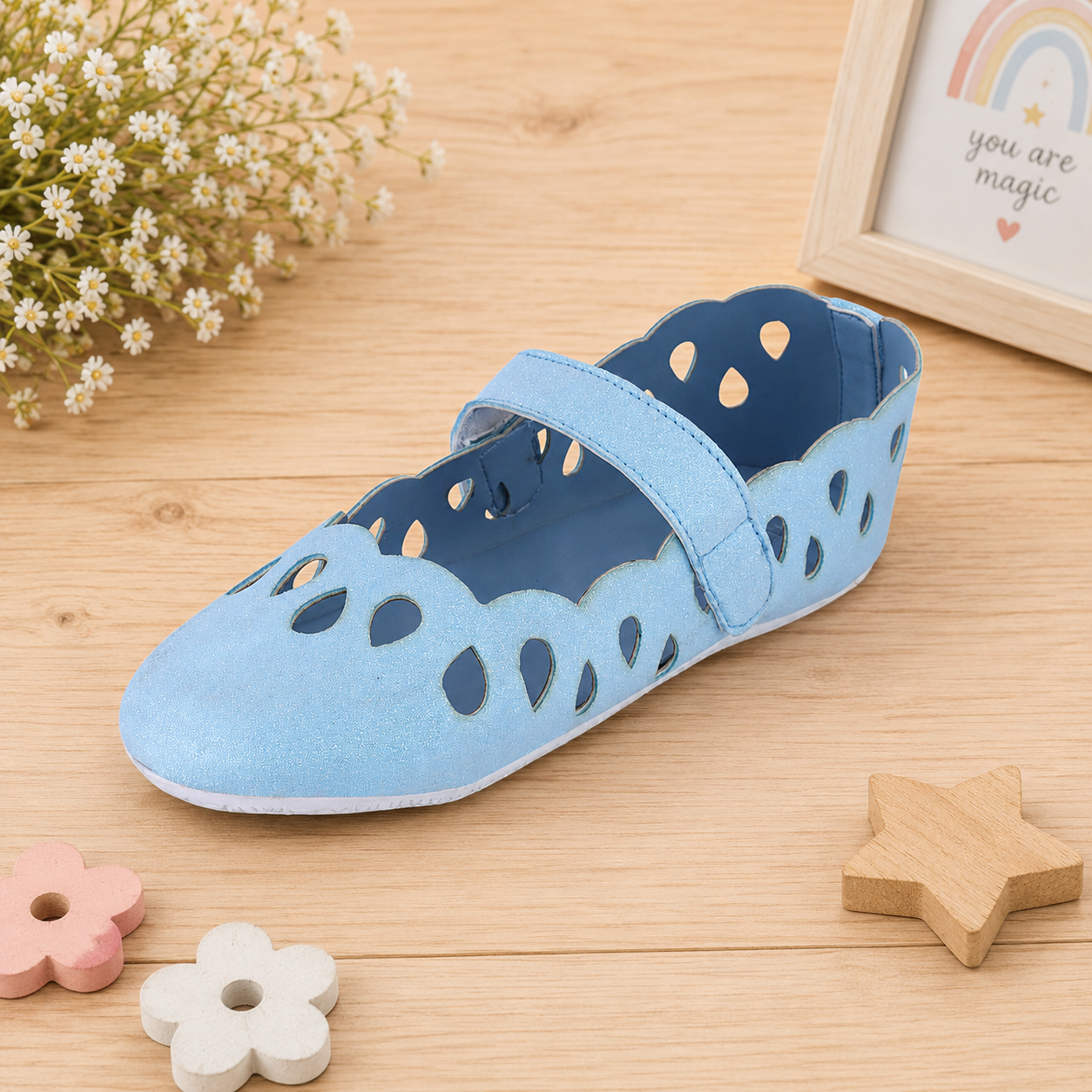 AmicaSlexia Girls Blue Glitter Cutwork Ballerina Flats
