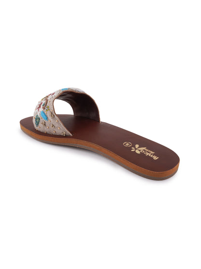 Embrodiery Flat sandal