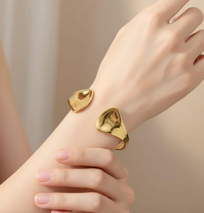 Dazelio Minimal Gold-Plated Open Cuff Bangle