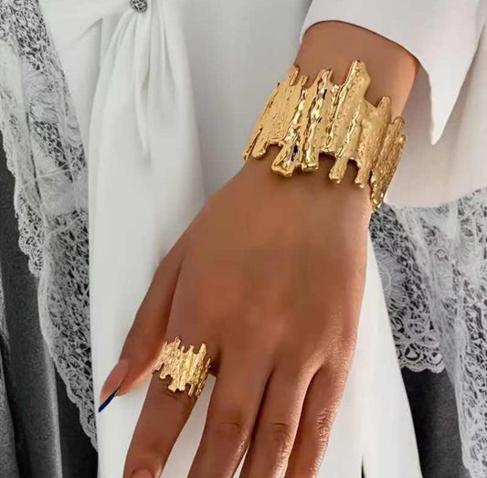 DAZELIO Luxe Melted Gold Cuff Bracelet