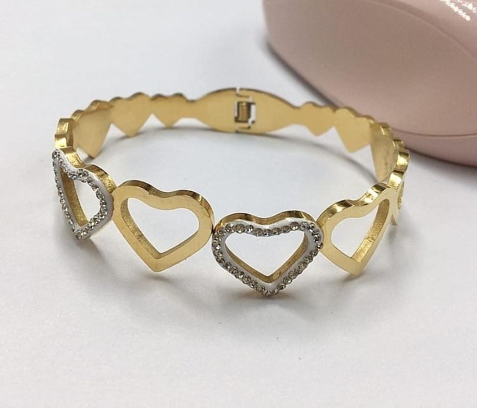 Dazelio Gold-Plated Heart Design Bracelet for Women