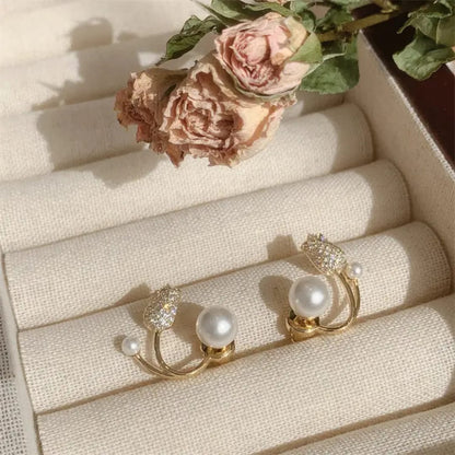 Dazelio Elegant Pearl Curve Stud Earrings