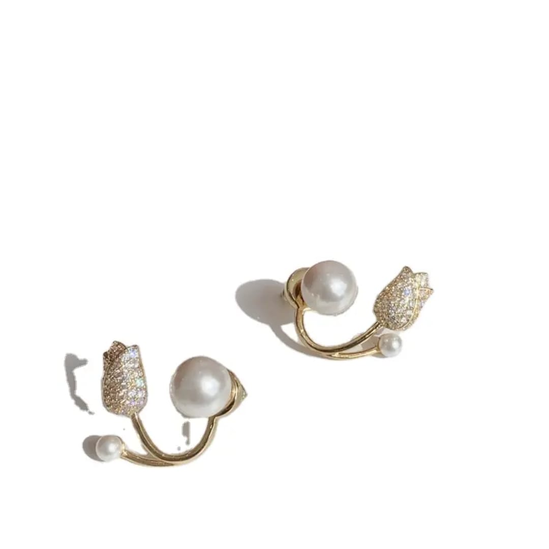 Dazelio Elegant Pearl Curve Stud Earrings