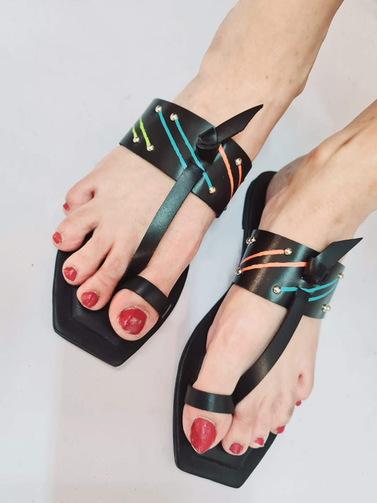 Designer Kolhapuri Chappls with slanting line