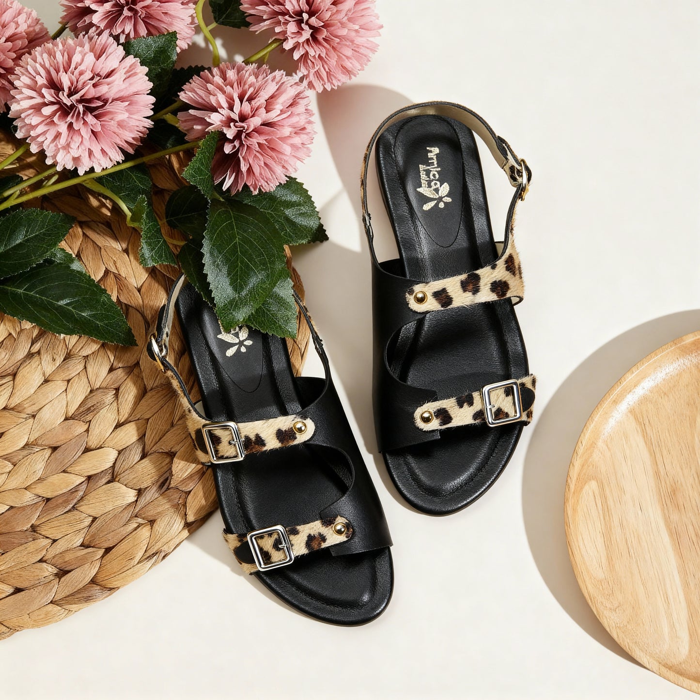 Dazelio Women’s Trendy Buckle Strap Sandals