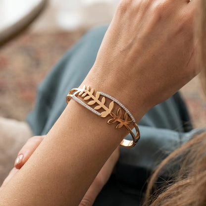 Dazelio Women's Premium Leaf Design Open Cuff Bracelet