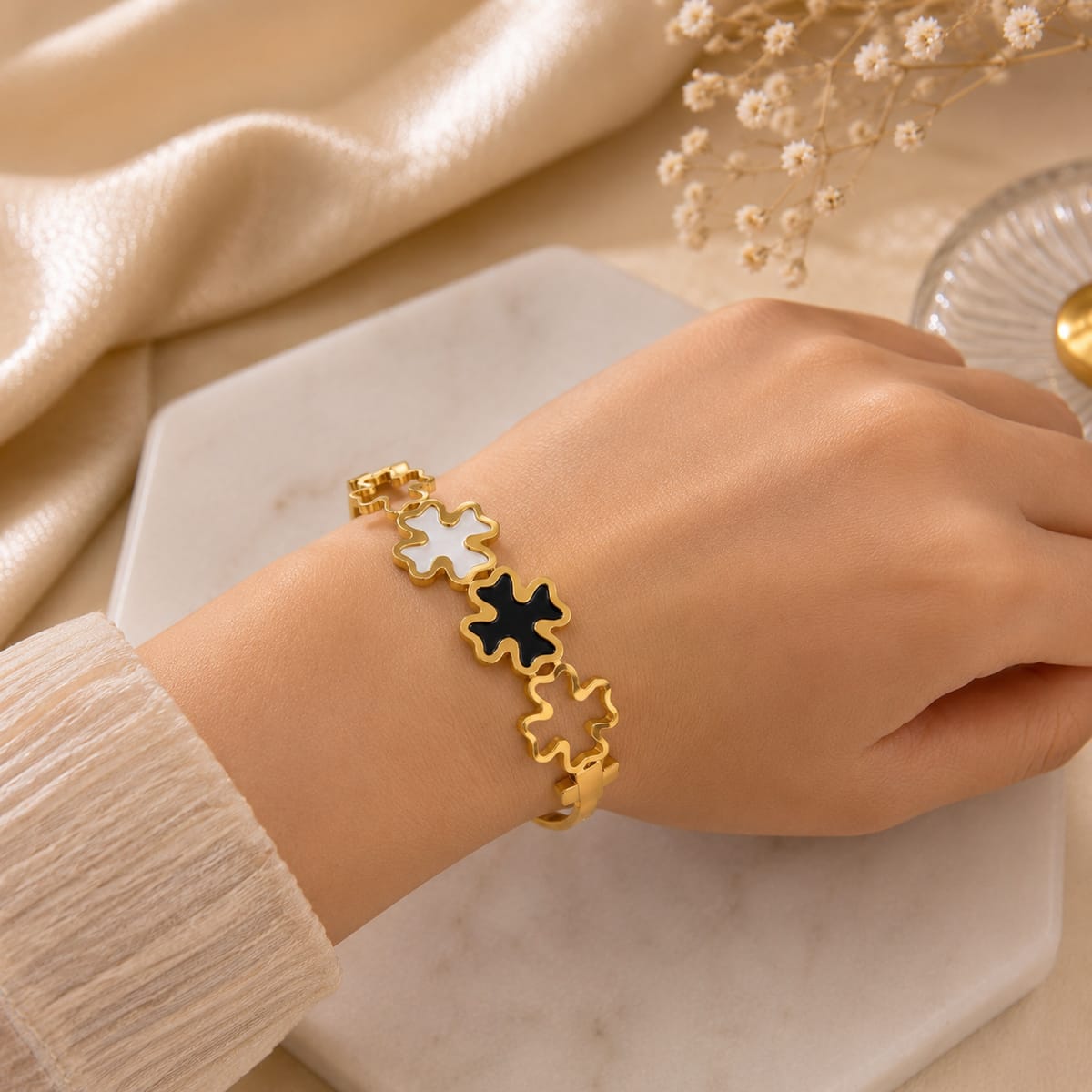 Dazelio Clover Charm Gold-Plated Bracelet