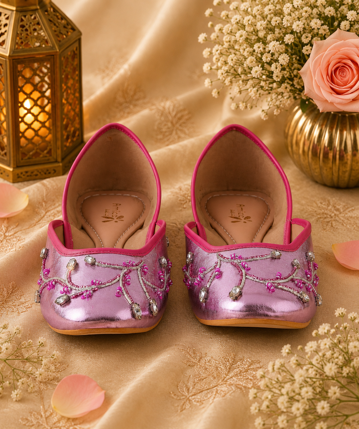 AmicaSlexia Women Pink Embroidered Jutti