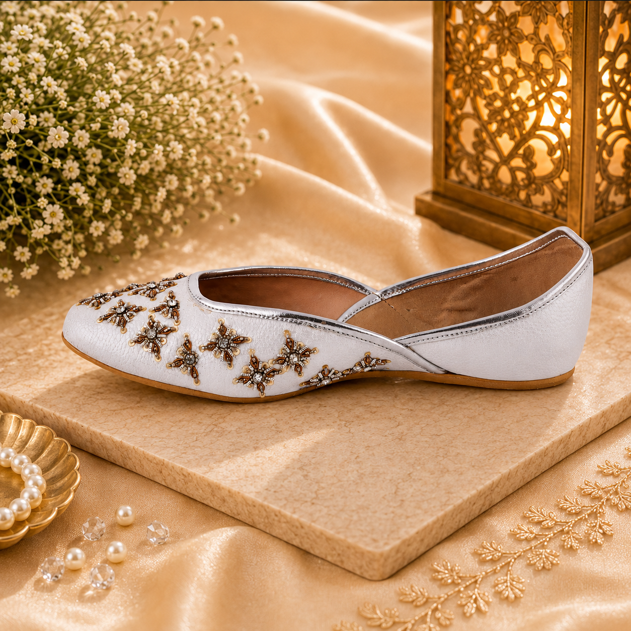 Amica Slexia Ivory Gold Embroidered Festive Jutti